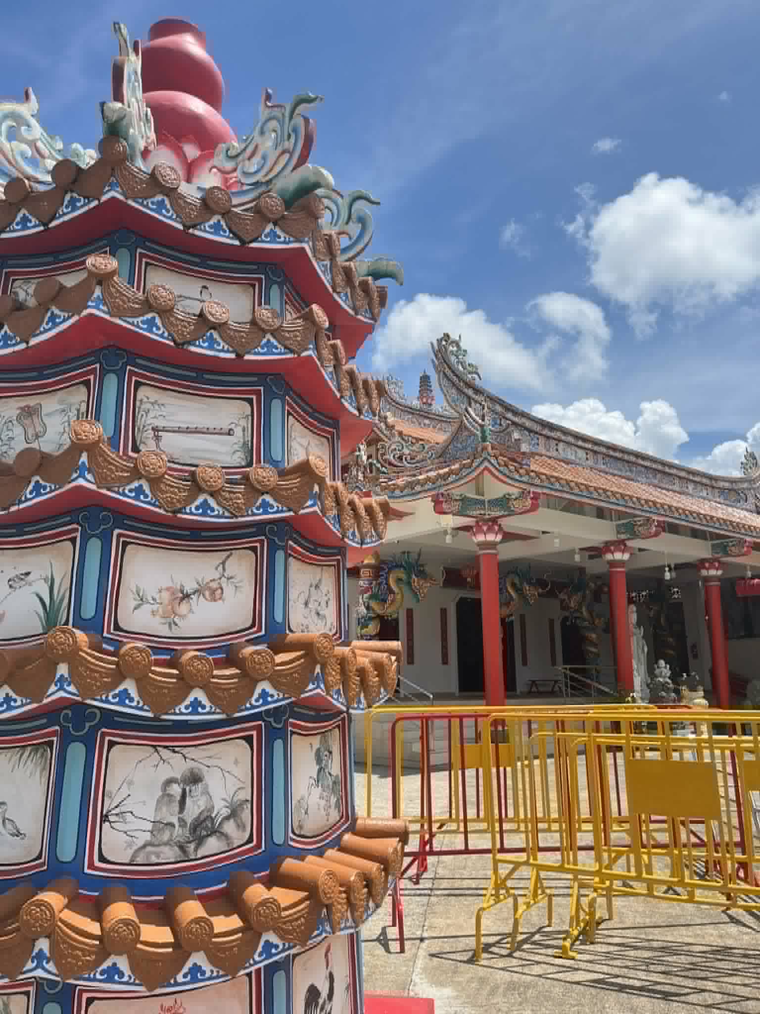 CHINESE SHRINE